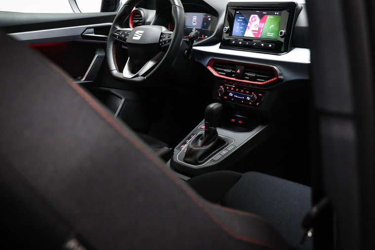 Vehicle Image 12
