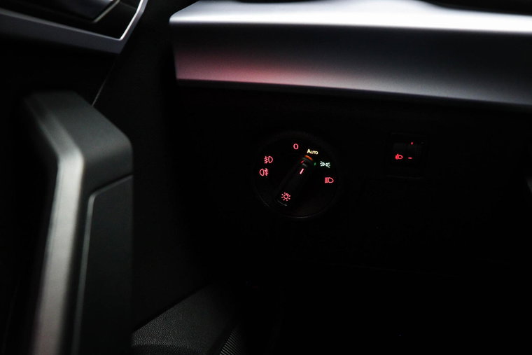 Vehicle Image 28