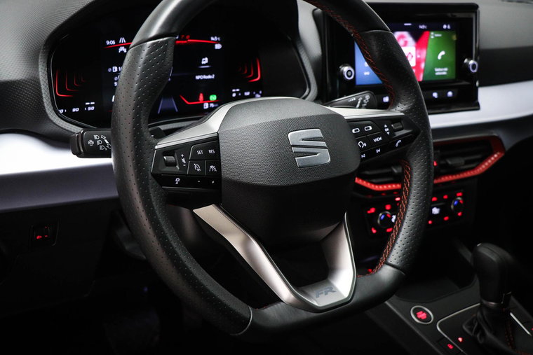 Vehicle Image 30