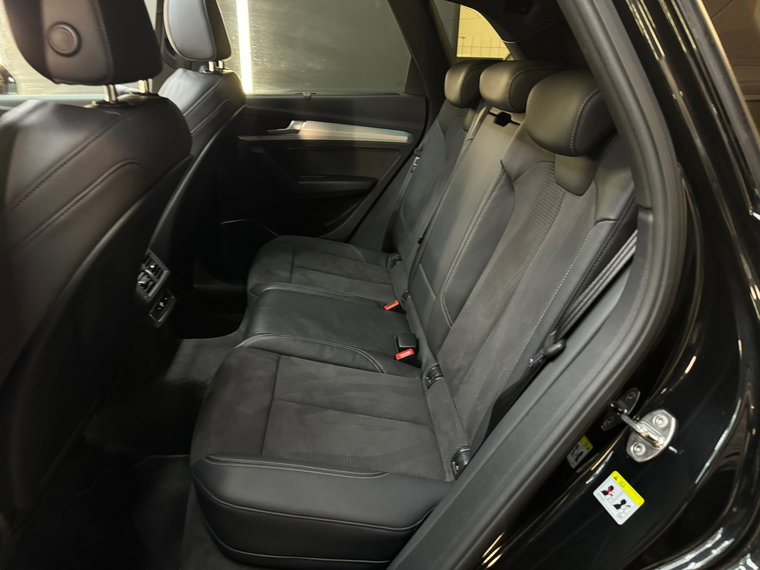 Vehicle Image 17