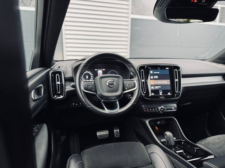Vehicle Image 22