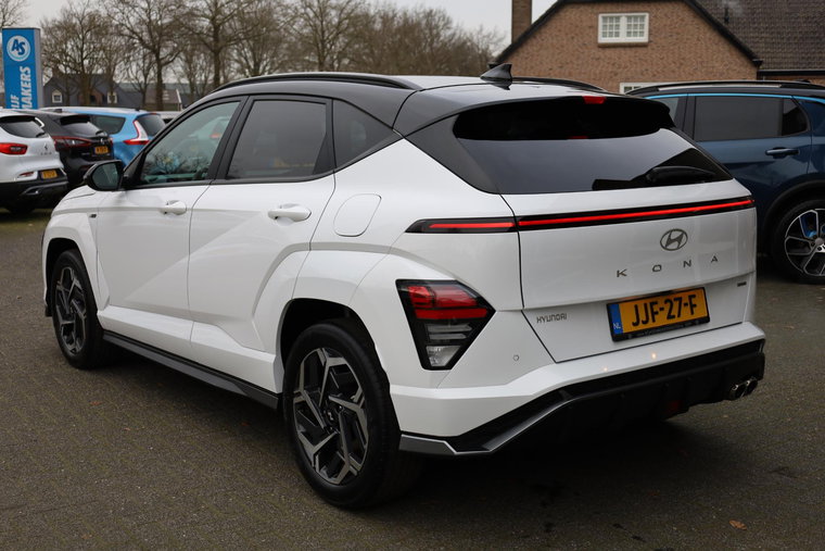 Vehicle Image 38