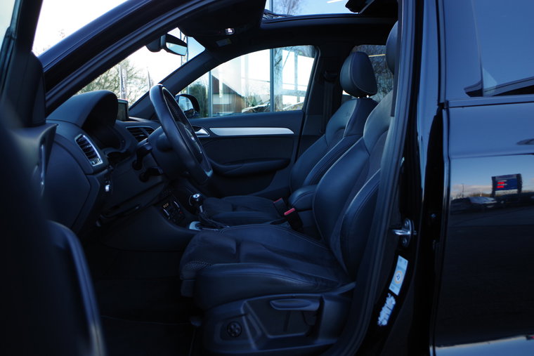 Vehicle Image 21