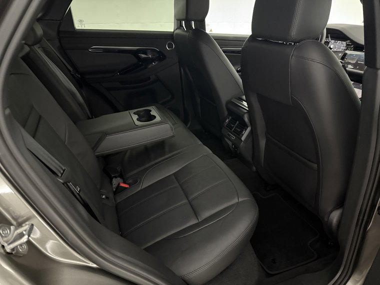 Vehicle Image 38