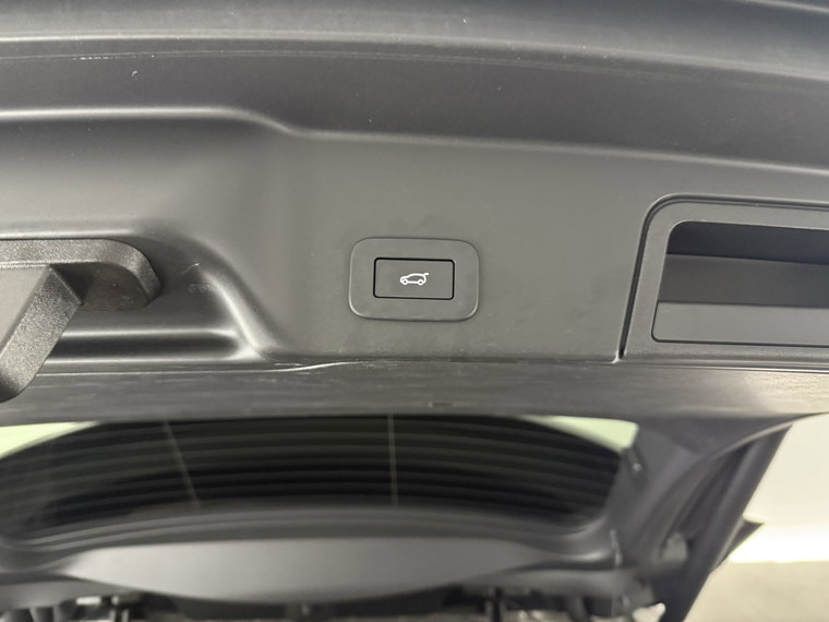 Vehicle Image 39