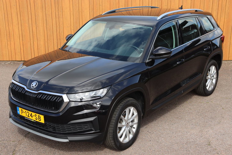 Vehicle Image 6