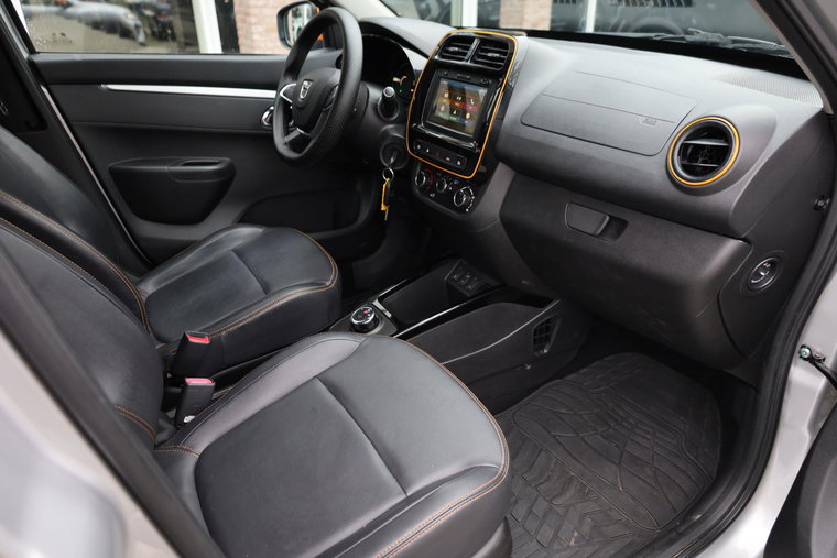 Vehicle Image 22
