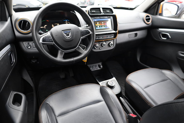 Vehicle Image 6