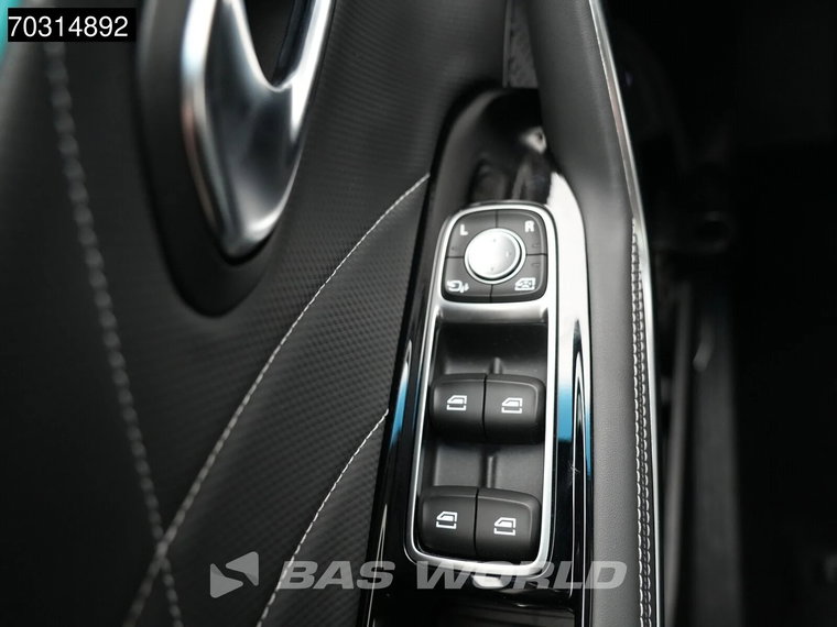 Vehicle Image 33