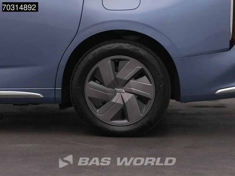 Vehicle Image 41