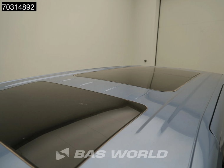 Vehicle Image 46