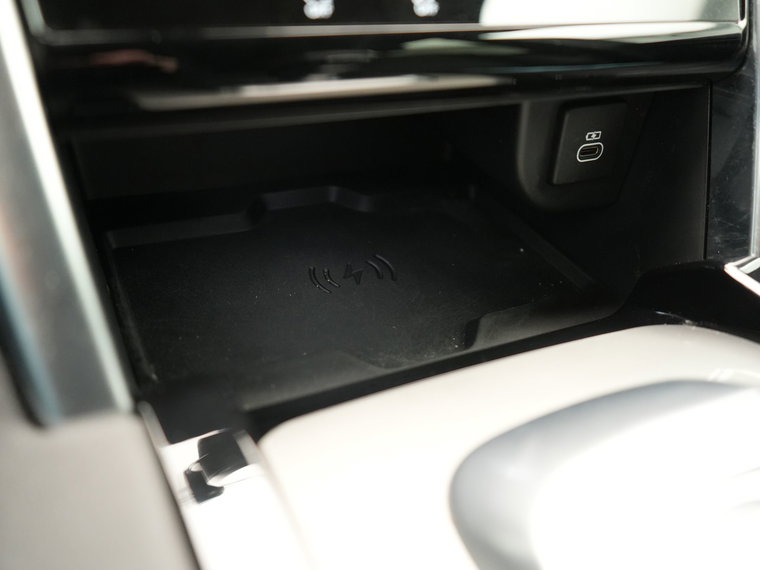 Vehicle Image 33
