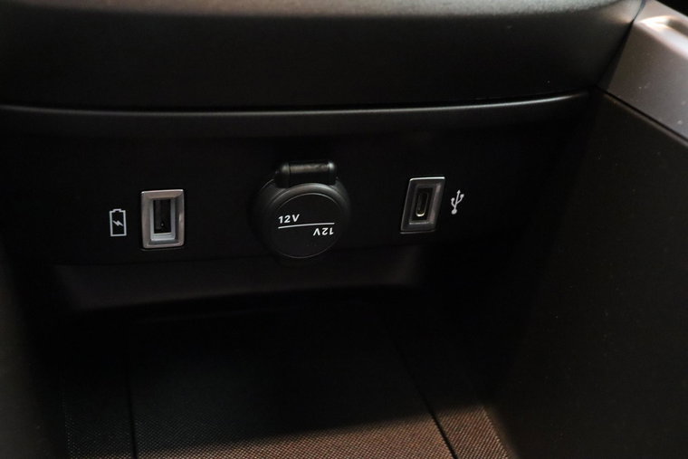 Vehicle Image 34