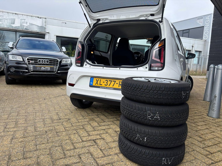 Vehicle Image 30