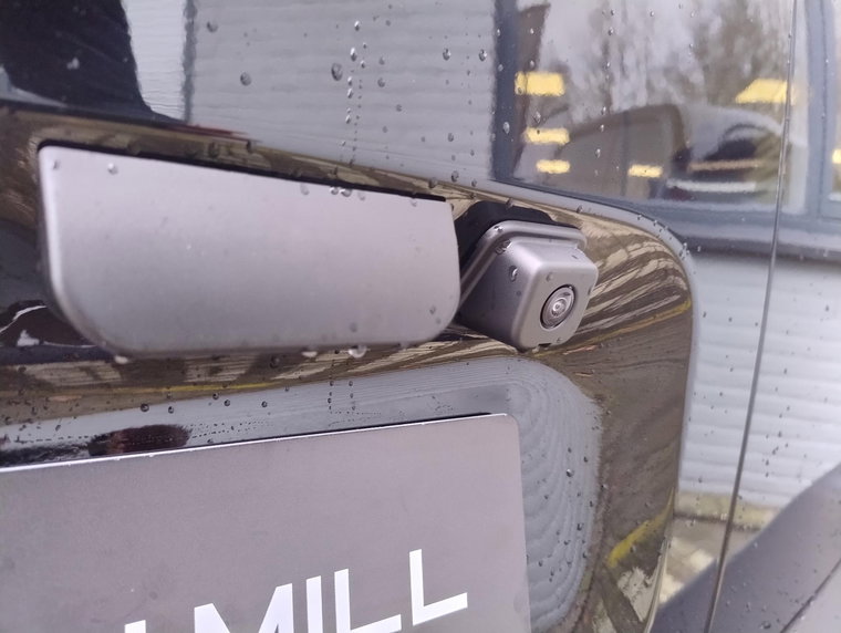 Vehicle Image 14