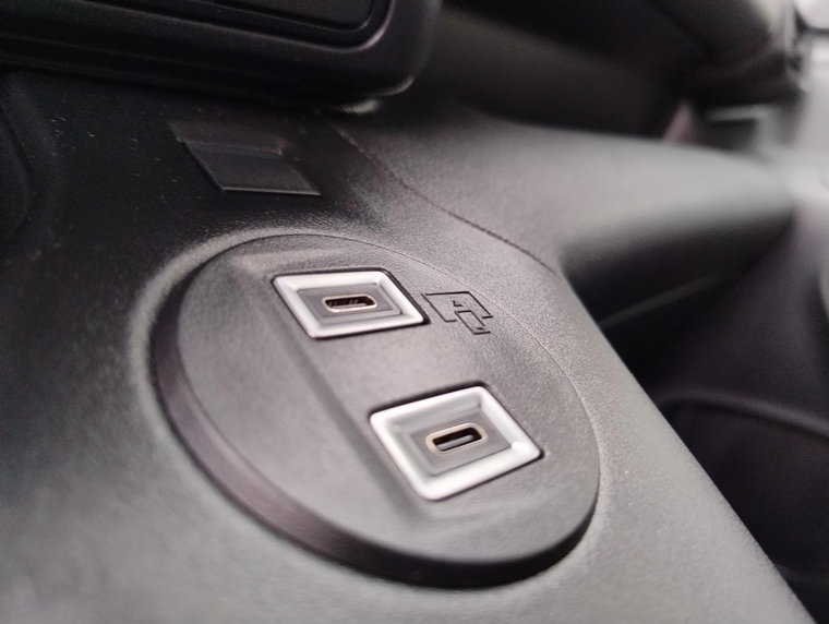 Vehicle Image 40