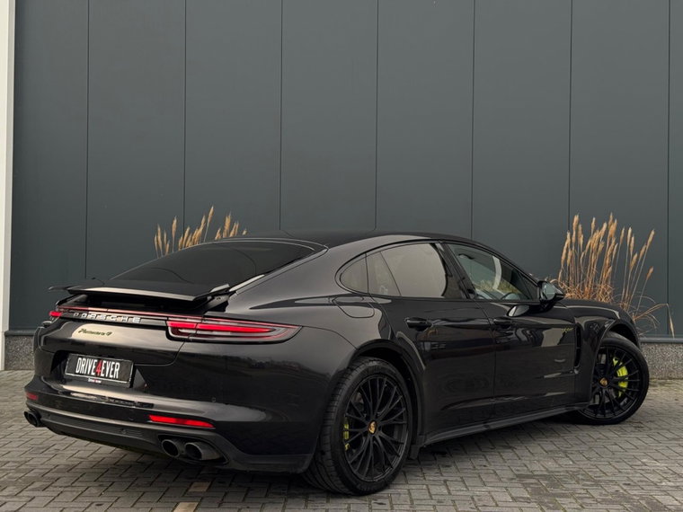 Vehicle Image 32