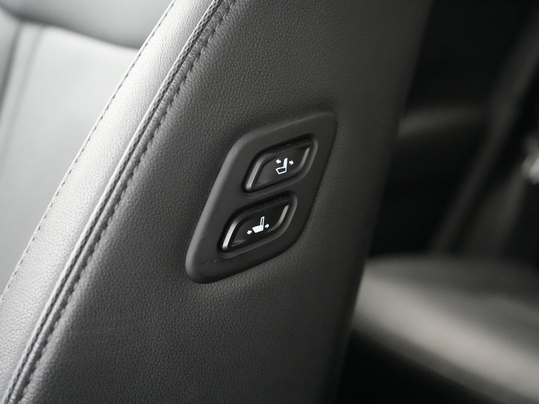 Vehicle Image 39