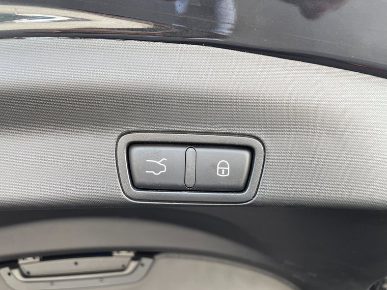 Vehicle Image 29