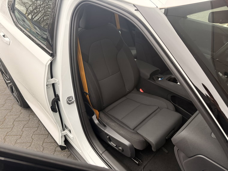 Vehicle Image 45