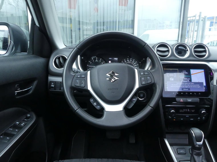 Vehicle Image 13