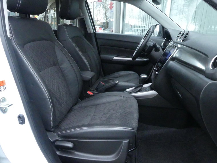 Vehicle Image 30