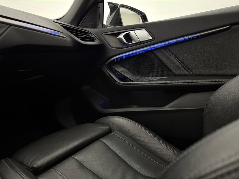 Vehicle Image 38