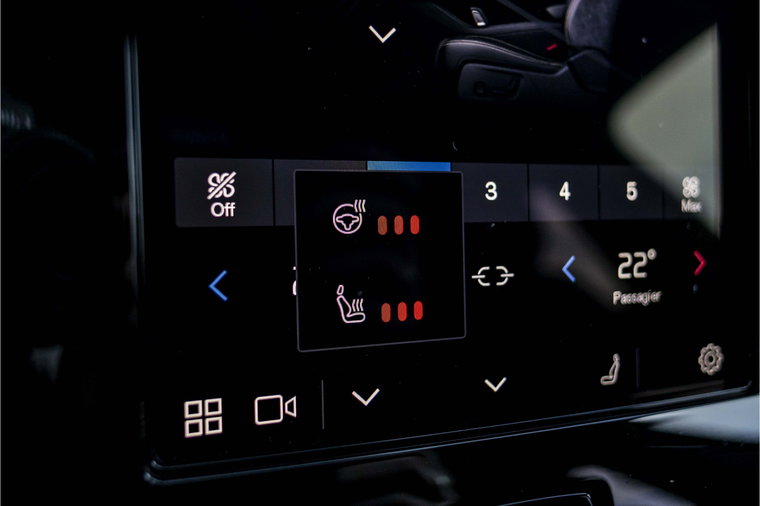 Vehicle Image 38