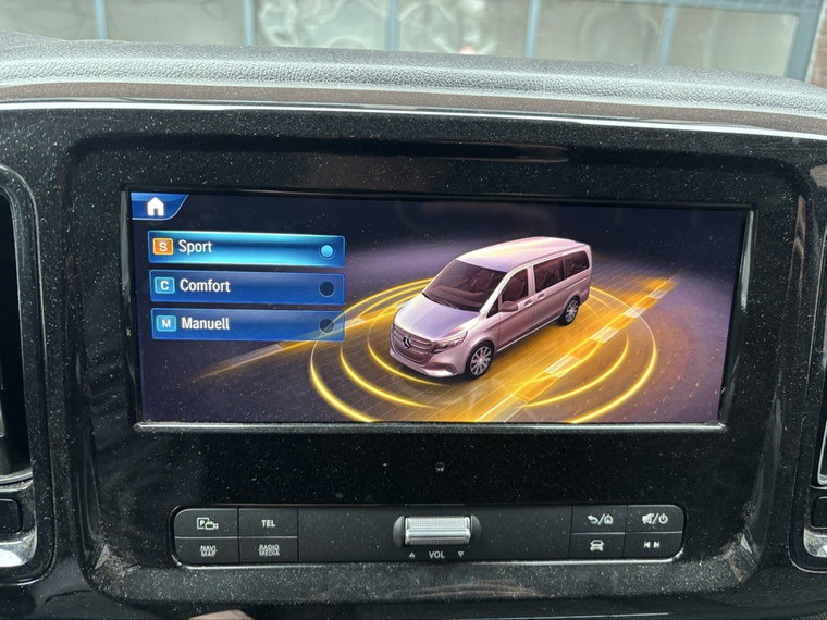 Vehicle Image 26