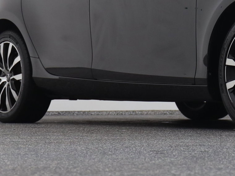 Vehicle Image 37