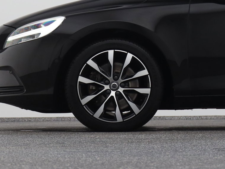 Vehicle Image 38