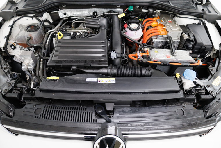 Vehicle Image 16