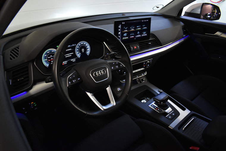 Vehicle Image 15