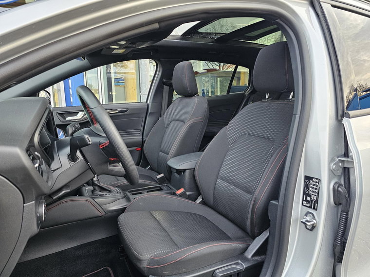 Vehicle Image 25