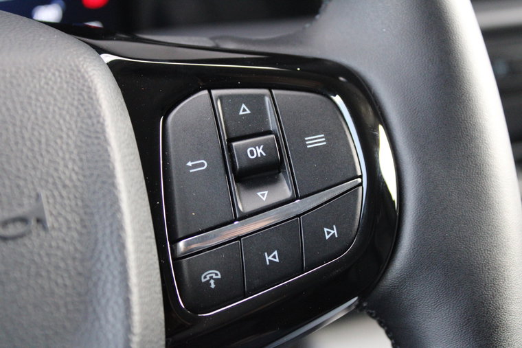 Vehicle Image 26