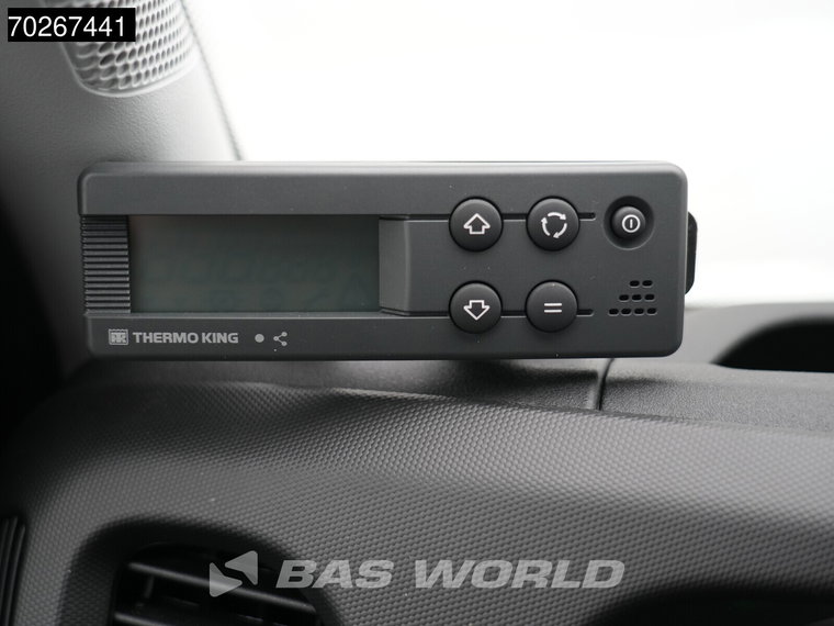Vehicle Image 28