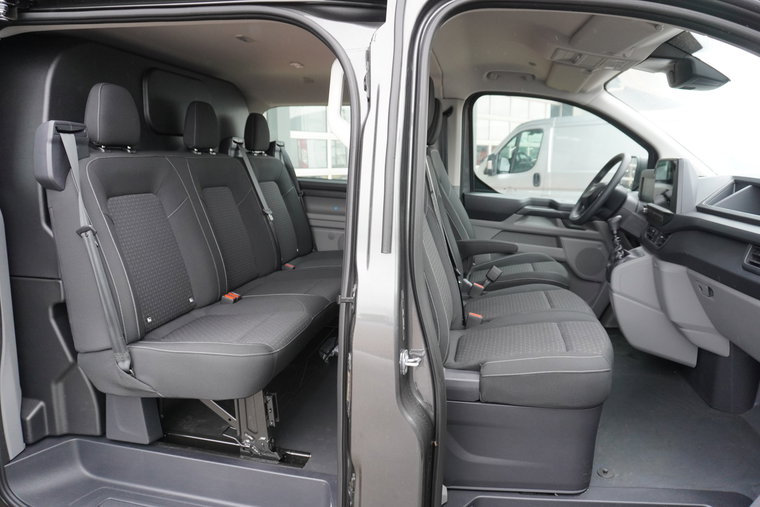 Vehicle Image 12