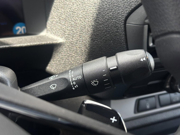 Vehicle Image 26
