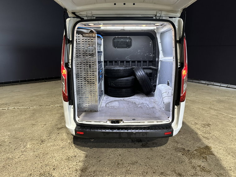 Vehicle Image 14