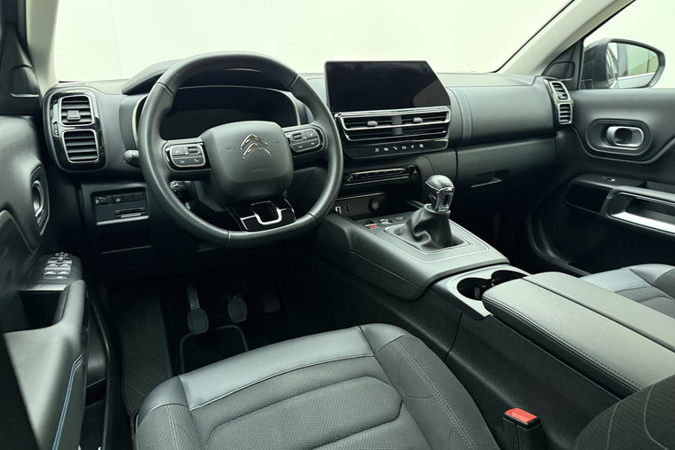 Vehicle Image 18