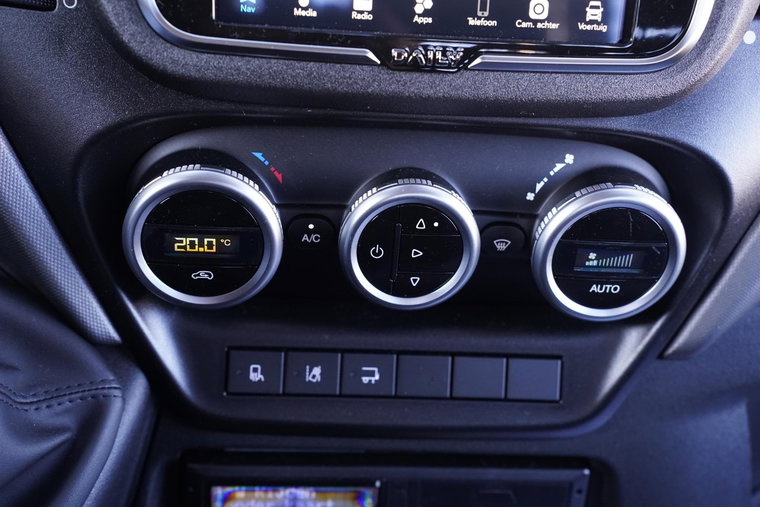 Vehicle Image 37