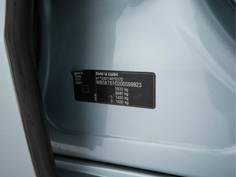 Vehicle Image 38