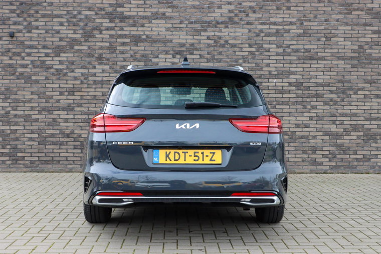 Vehicle Image 38