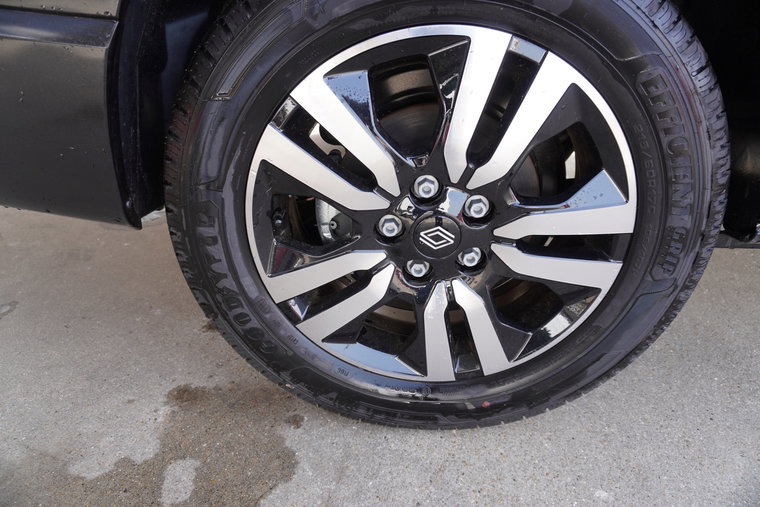 Vehicle Image 11