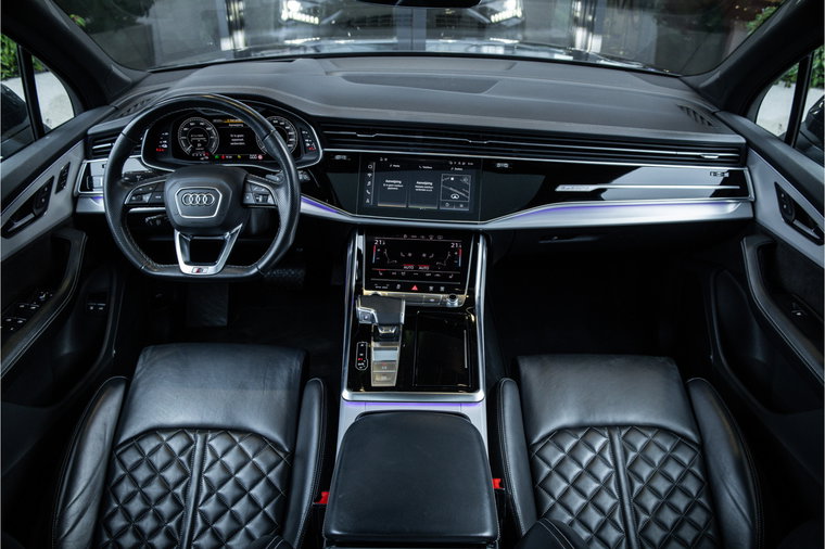 Vehicle Image 9