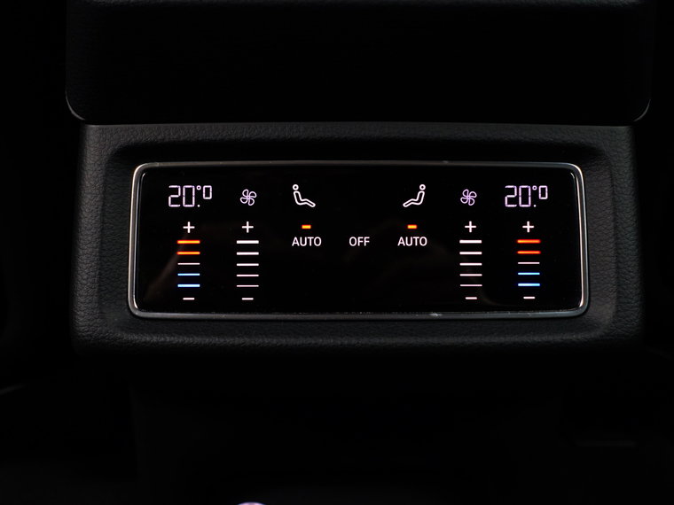 Vehicle Image 28