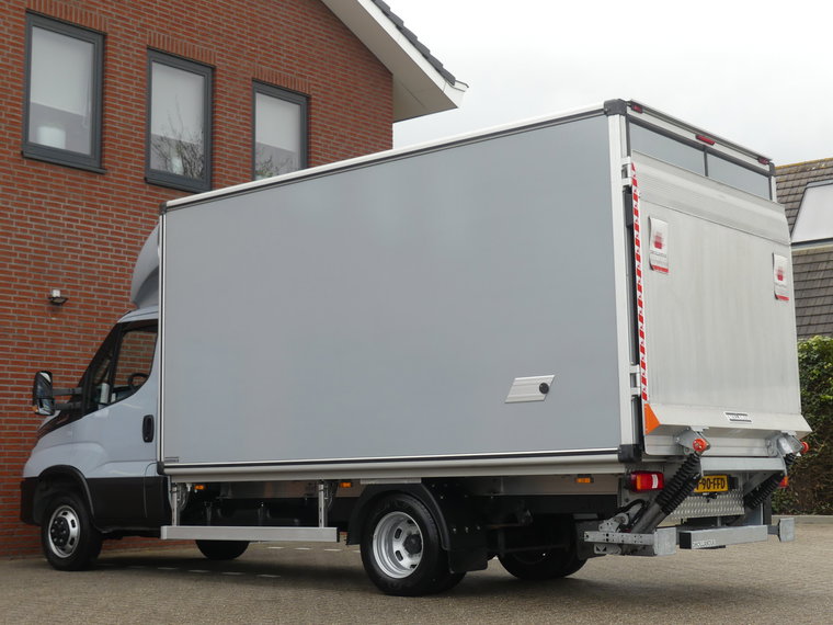 Vehicle Image 36