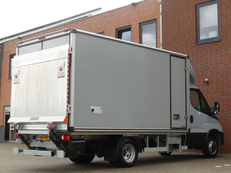 Vehicle Image 38