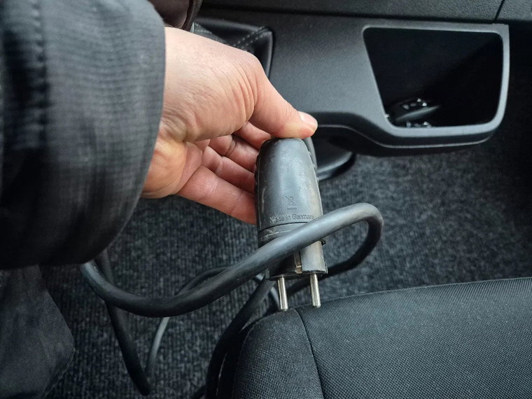 Vehicle Image 13