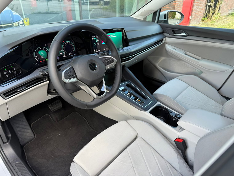 Vehicle Image 30